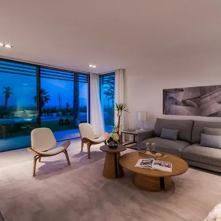 Buenavista - Beachfront - Staff Included * Estepona