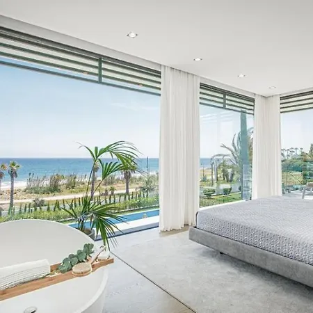 Buenavista - Beachfront - Staff Included * Estepona