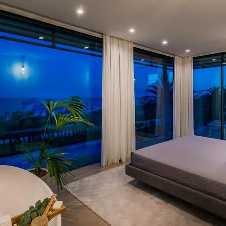 Buenavista - Beachfront - Staff Included Villa