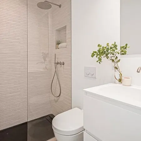 Buenavista - Beachfront - Staff Included * Estepona