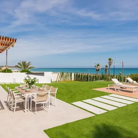 Buenavista - Beachfront - Staff Included * אסטפונה